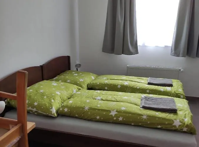 Duhet Motel *